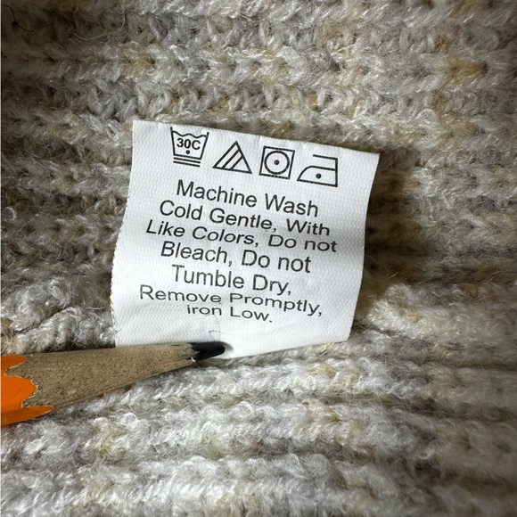 Princess Polly Bell Sleeve Crewneck Sweater Cream Gray XS/S - Picture 7 of 9